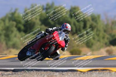 media/Nov-06-2022-SoCal Trackdays (Sun) [[208d2ccc26]]/Turn 7 Set 2 (1050am)/